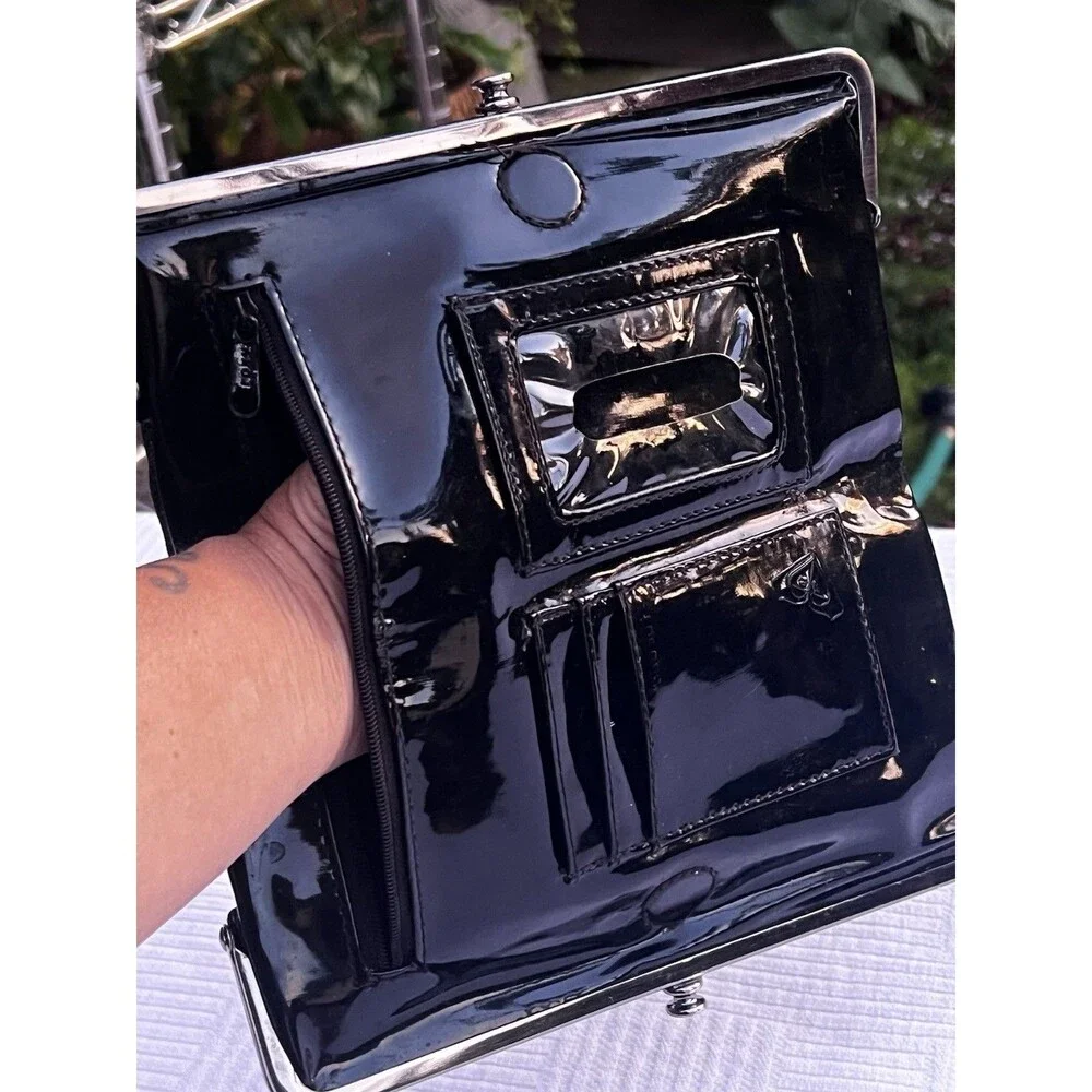 Mcbling 2000s Roxy Y2K Black Kiss Lock Wallet Clutch Tri Fold Patent Logo Emo